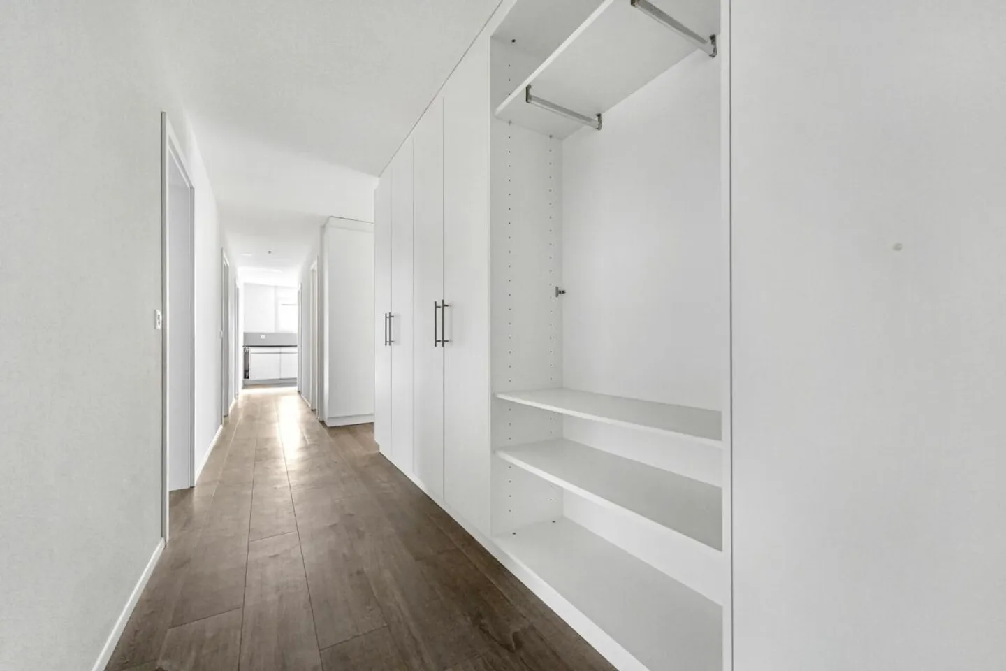 Là où les cœurs de famille s'épanouissent - 5,5 pièces avec accès au jardin - Photo 2 sur 13