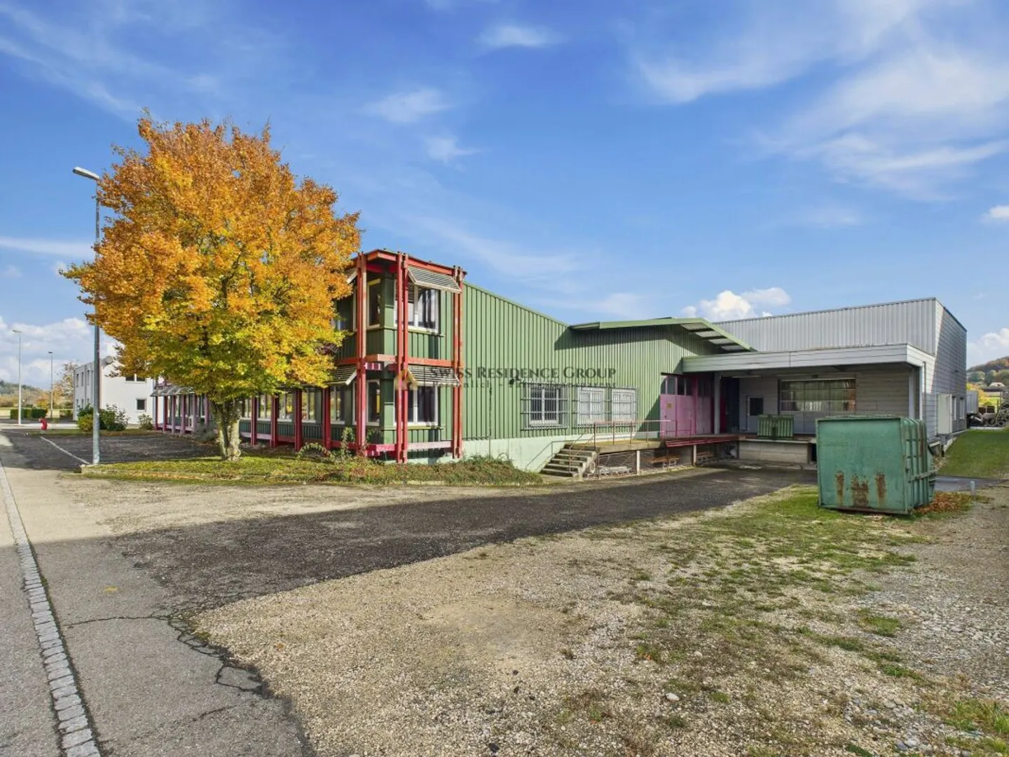 Investir près de la frontière : Complexe de bureaux et industriel dans un emplacement stratégique de premier ordre ! - Photo 6 sur 13