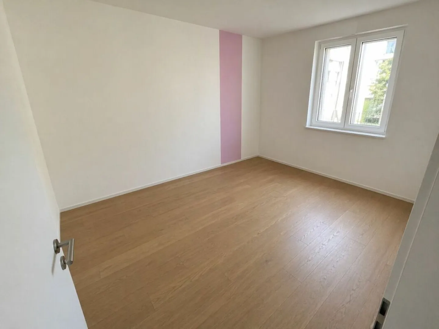Appartement moderne et spacieux de 4,5 pièces - Photo 6 sur 9