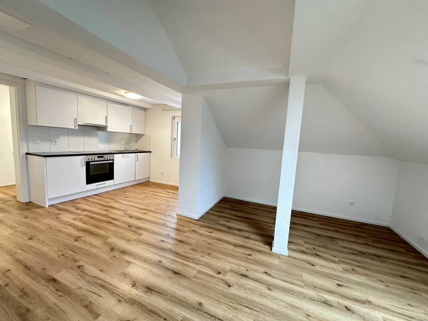 Appartement 2.5 pièces - Photo 1 sur 8