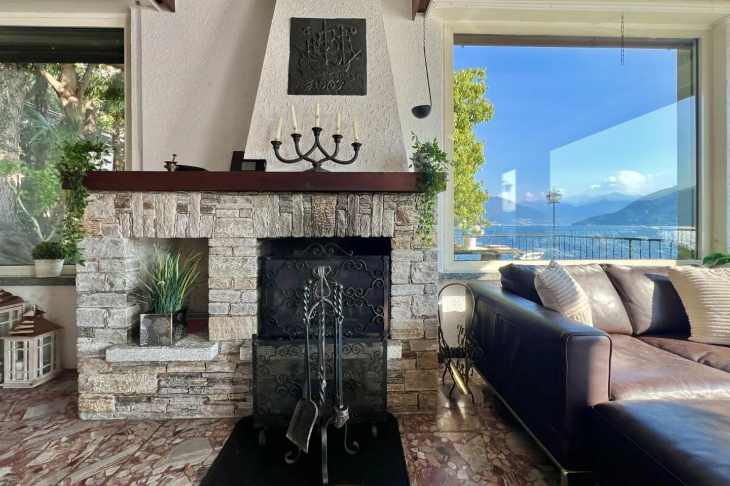 Villa directement au bord du lac avec plage privée et accès au lac / Cannobio (Italie) - Photo 5 sur 13