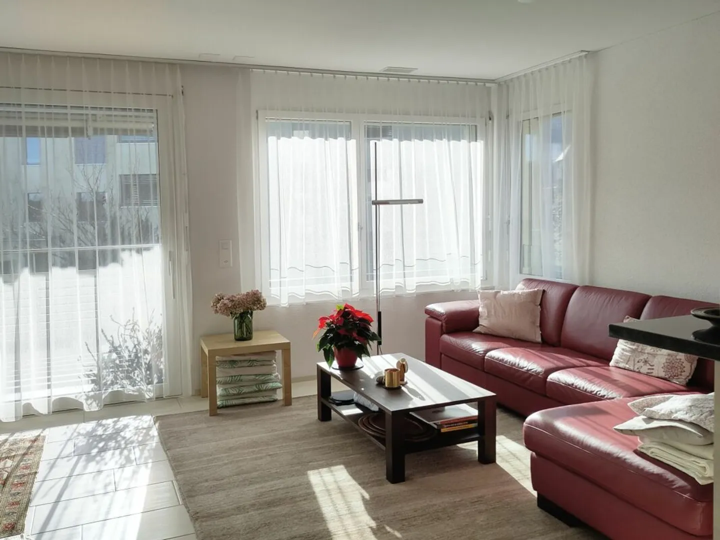 Your new home: modern, very sunny and quiet, centrally located 4.5-room apartment in Wattenwil - Photo 2 of 13