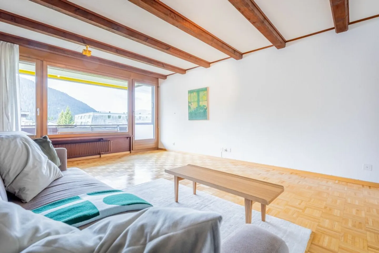 Charming 2.5-Room Attic Apartment in the Bündaquartier - Photo 3 of 9