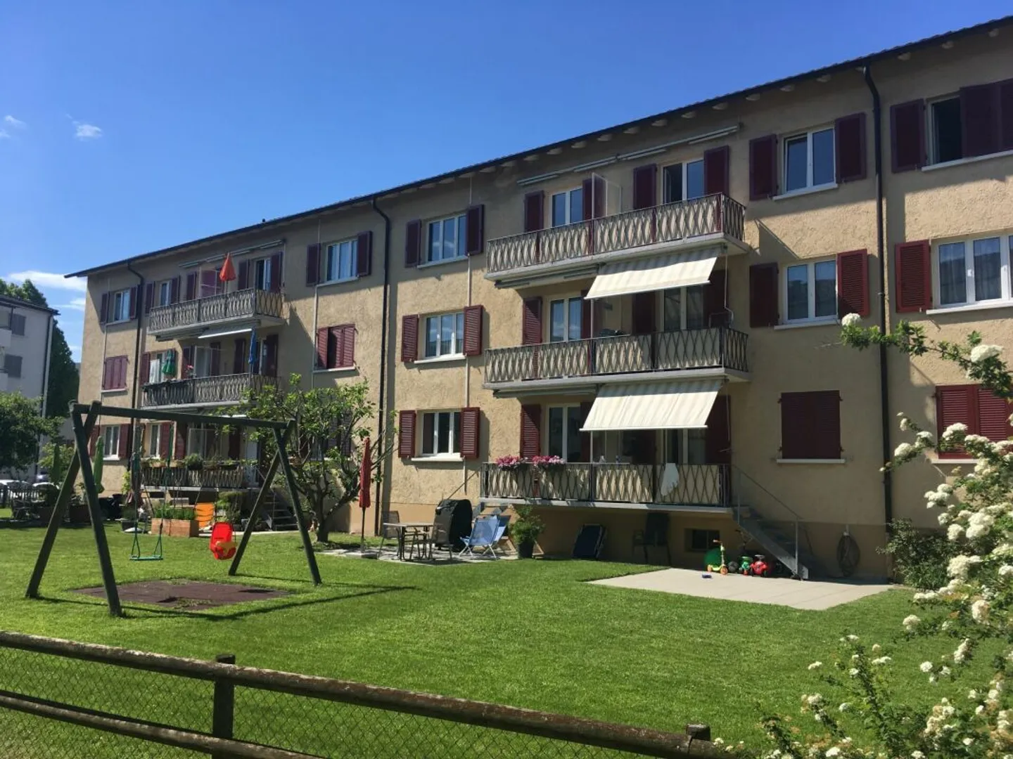 Appartement lumineux avec balcon et coin jardin privé - Photo 8 sur 10