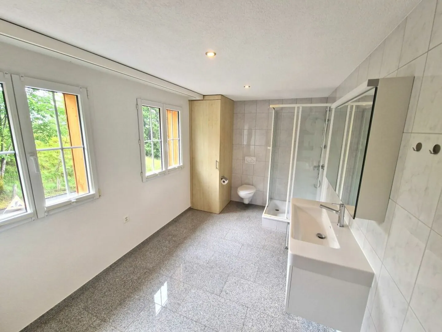 Un logement soigné et beau avec beaucoup d'espace - Photo 5 sur 9