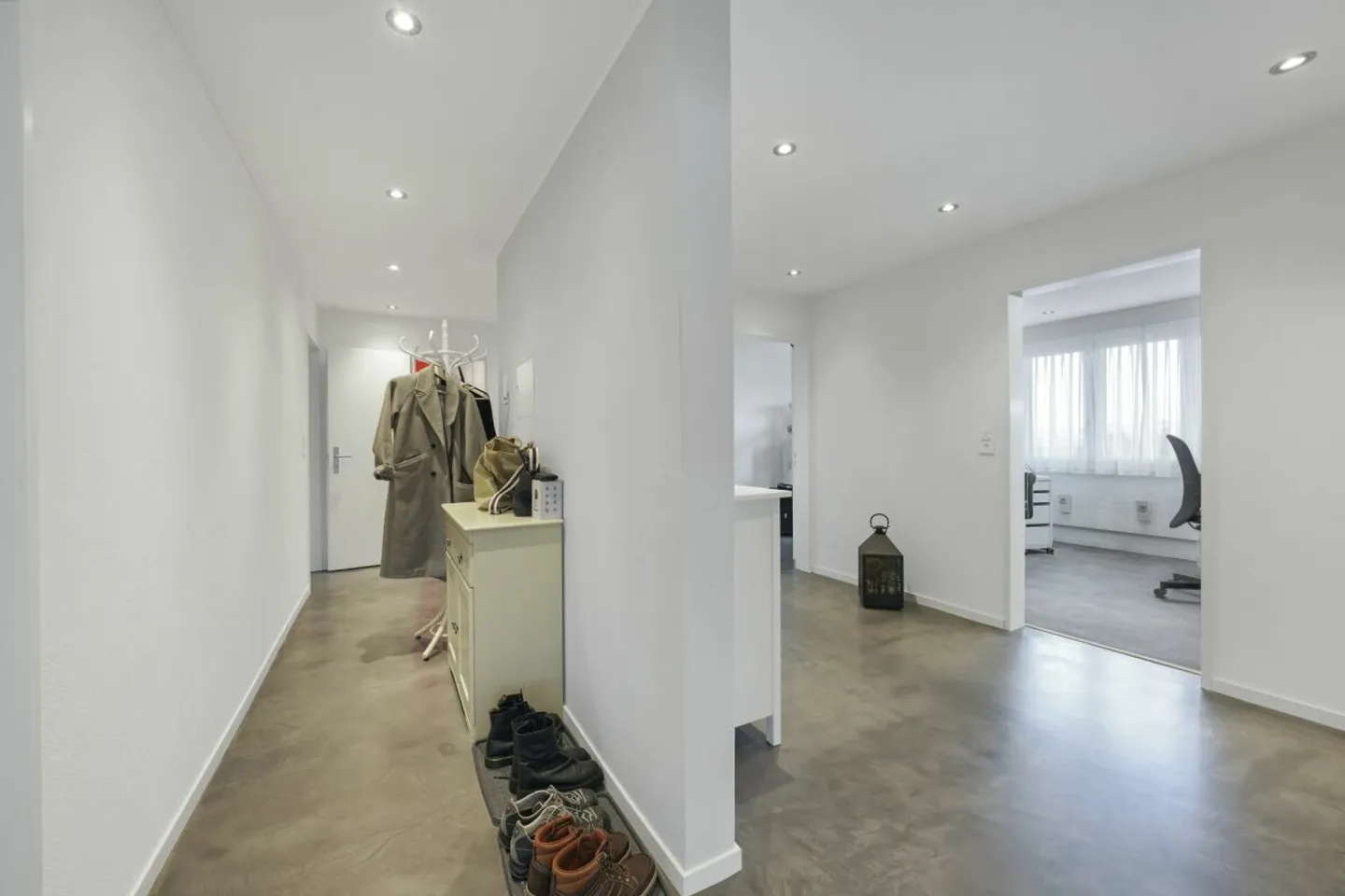 Exclusive Living Comfort: 5.5-Room Apartment with approx. 150 m² of Living Space - Photo 13 of 13