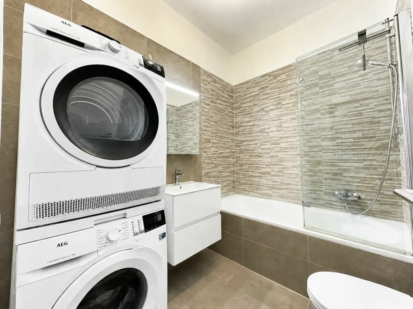 3.5-ROOM APARTMENT IN THE HEART OF THE VILLAGE - Photo 10 of 11