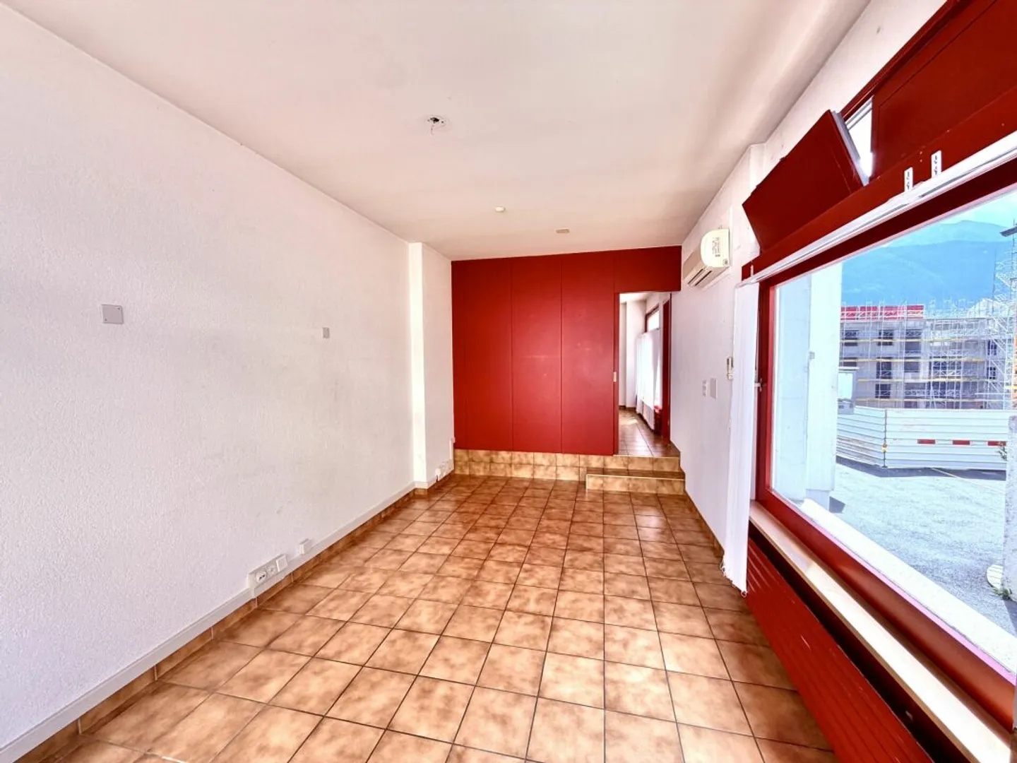 Maison au coeur de Fully avec fort potentiel - Photo 8 sur 13