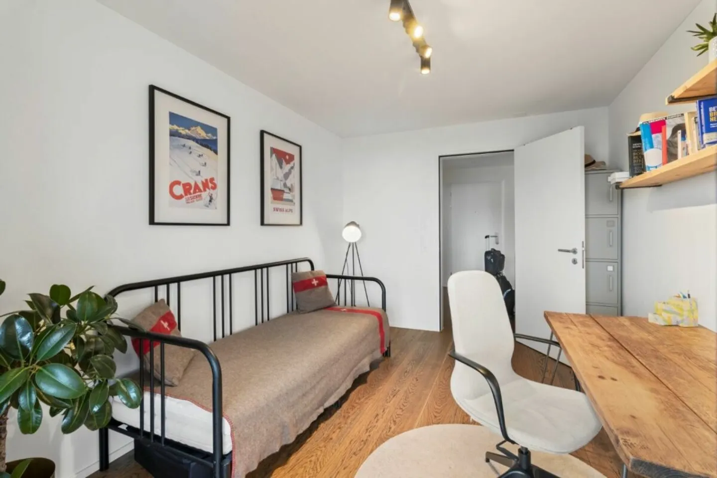 Modernes Apartment mit Seesicht - Foto 9 von 13