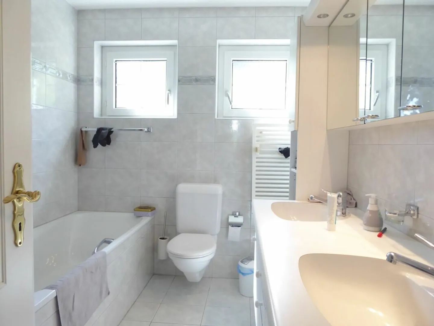 Maison individuelle de 5 1/2 pièces avec vue lointaine attrayante - Photo 12 sur 13
