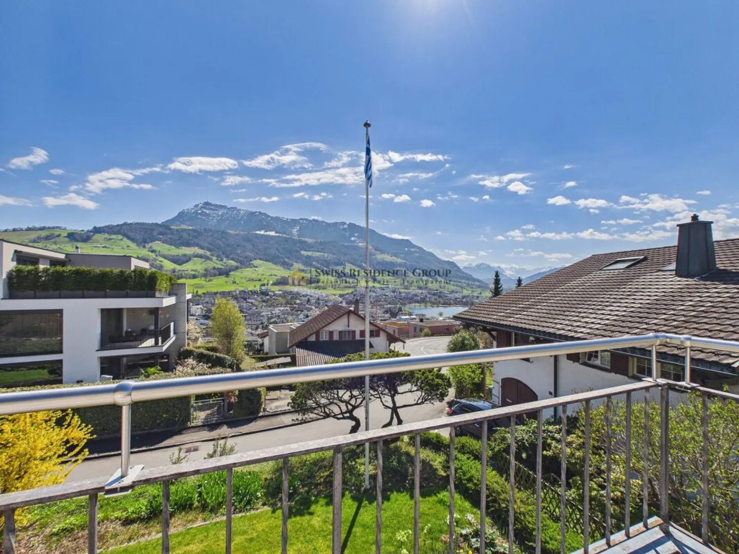 Esclusivo appartamento con terrazza di 5,5 stanze con vista sul lago e sulle montagne a Küssnacht - Foto 10 di 13