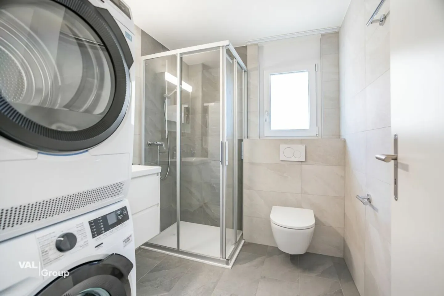 Stylish 3.5-room new apartment with panoramic view - modern architecture - Photo 8 of 13