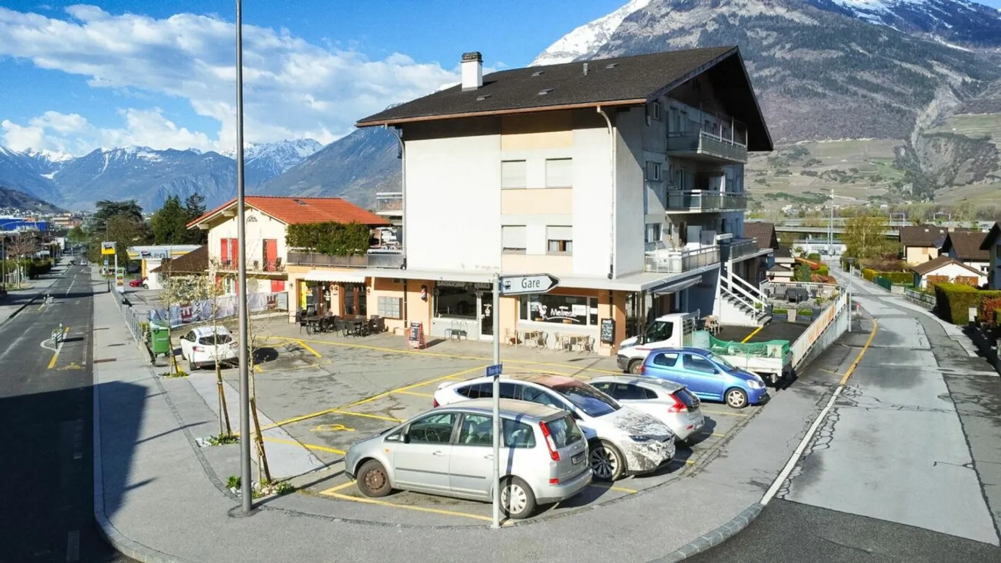 Immobile strategico con rendimento del 6% nel centro di Riddes - Foto 4 di 13