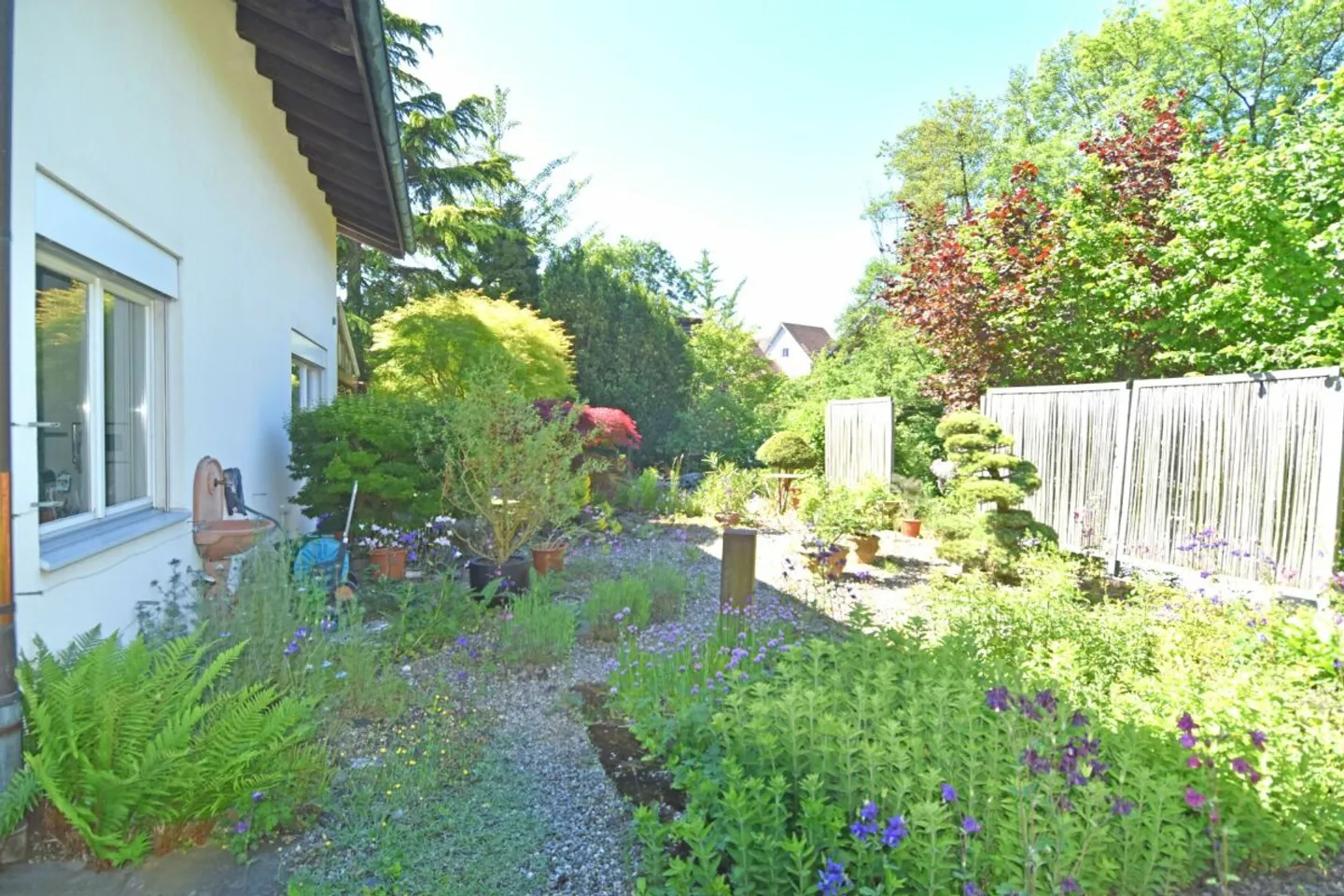 Une maison pleine de chaleur, de sécurité et de joie de vivre - Photo 2 sur 13