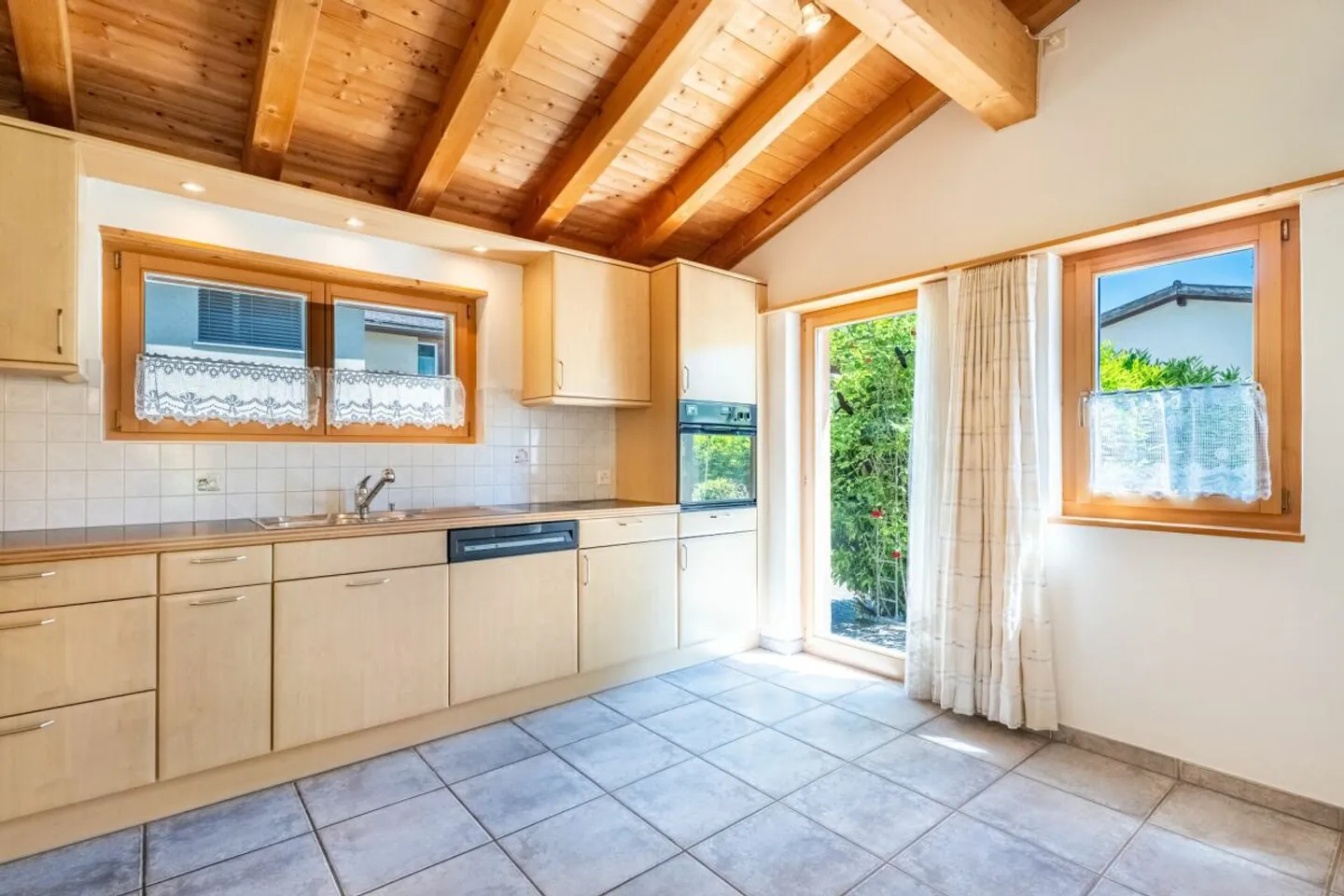 Charming 4.5-room single-family house - Photo 3 of 13