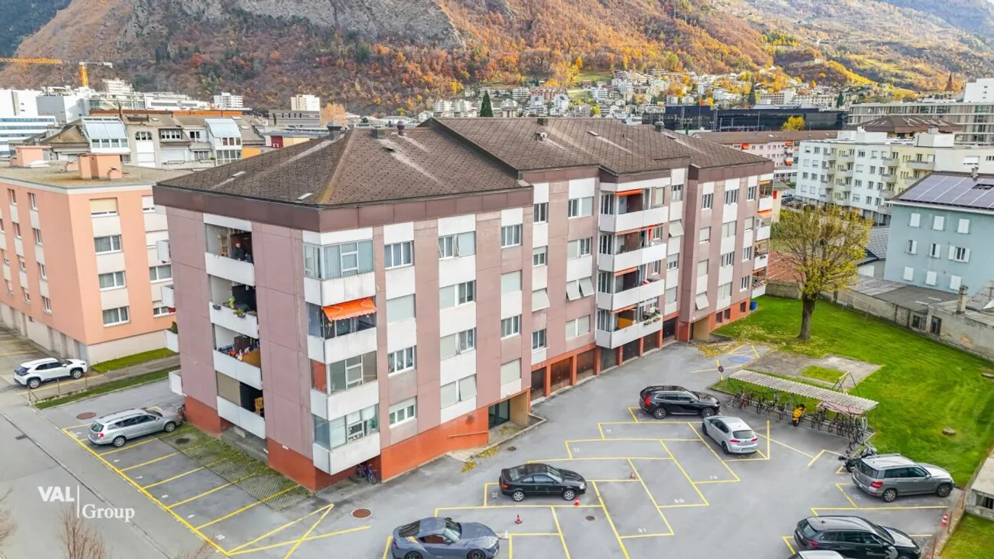 Living with Comfort and View - 4.5-Room Apartment in the Best Location of Visp - Photo 8 of 12