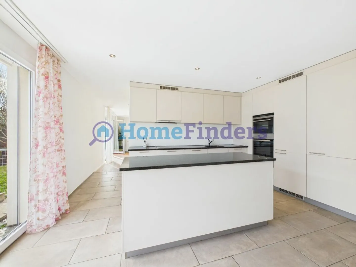 FAMILY FRIENDLY, QUIET, SPACIOUS - AND ONLY 5 MINUTES TO HALLWILERSEE! - Photo 9 of 13