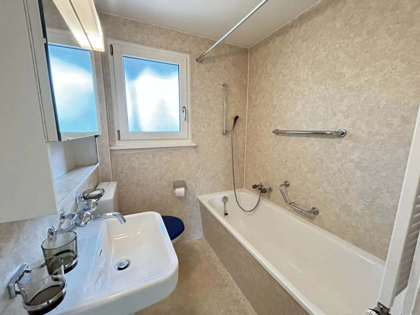 Charmantes Reiheneckhaus mit Garten und Ausbaureserve in Bern-Bethlehem - Photo 6 of 7