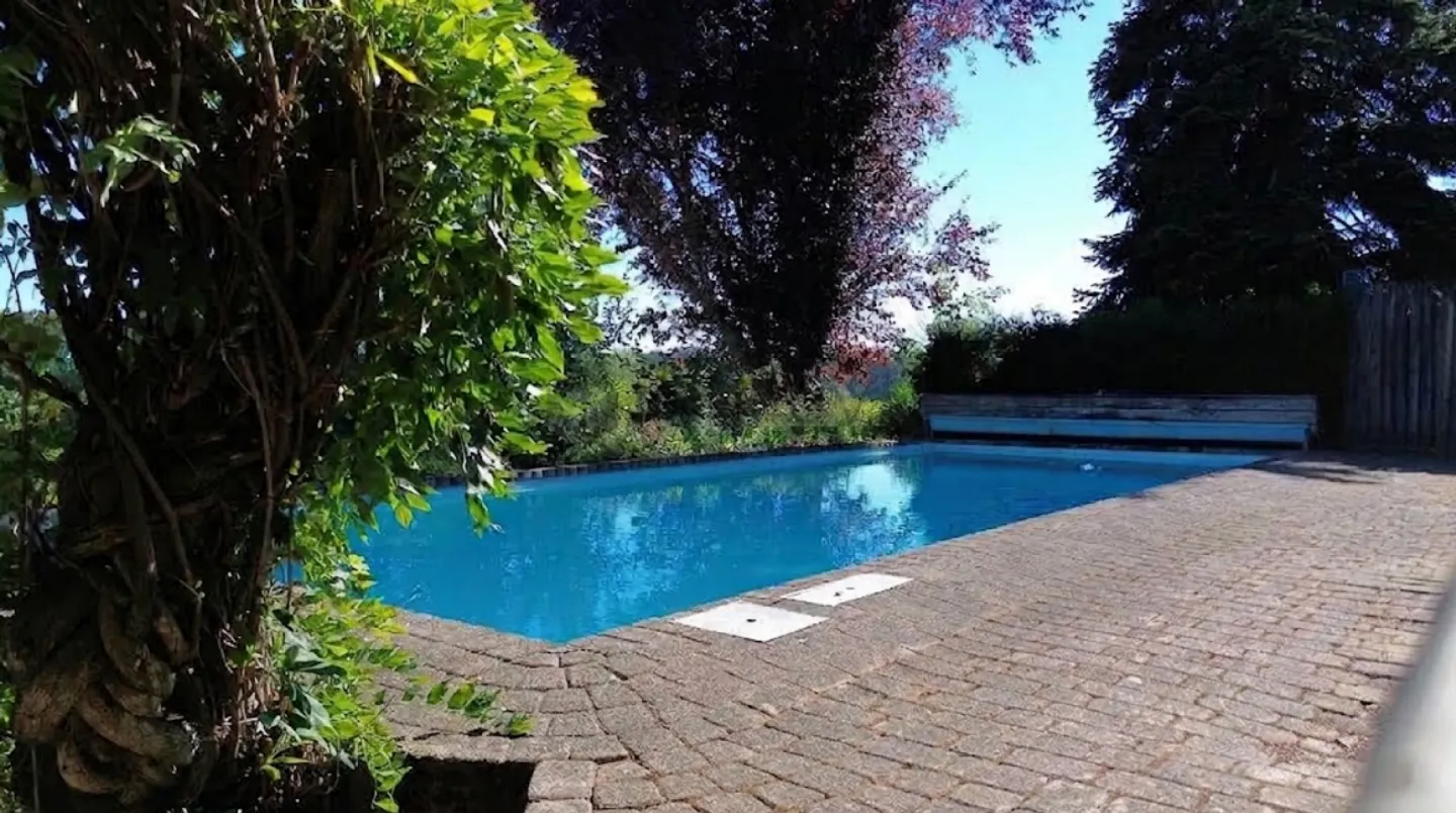 Exklusives Wohndomizil mit Aussenpool, grosser Parzelle und Panorama-Weitsicht in Meikirch - Foto 10 von 12