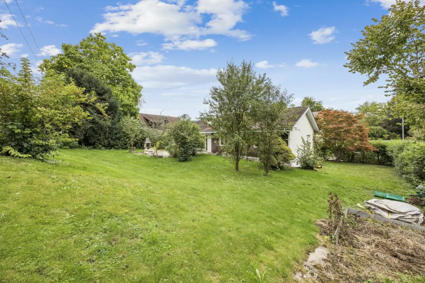 Charmantes Freistehendes Haus mit Potenzial - Foto 2 von 6