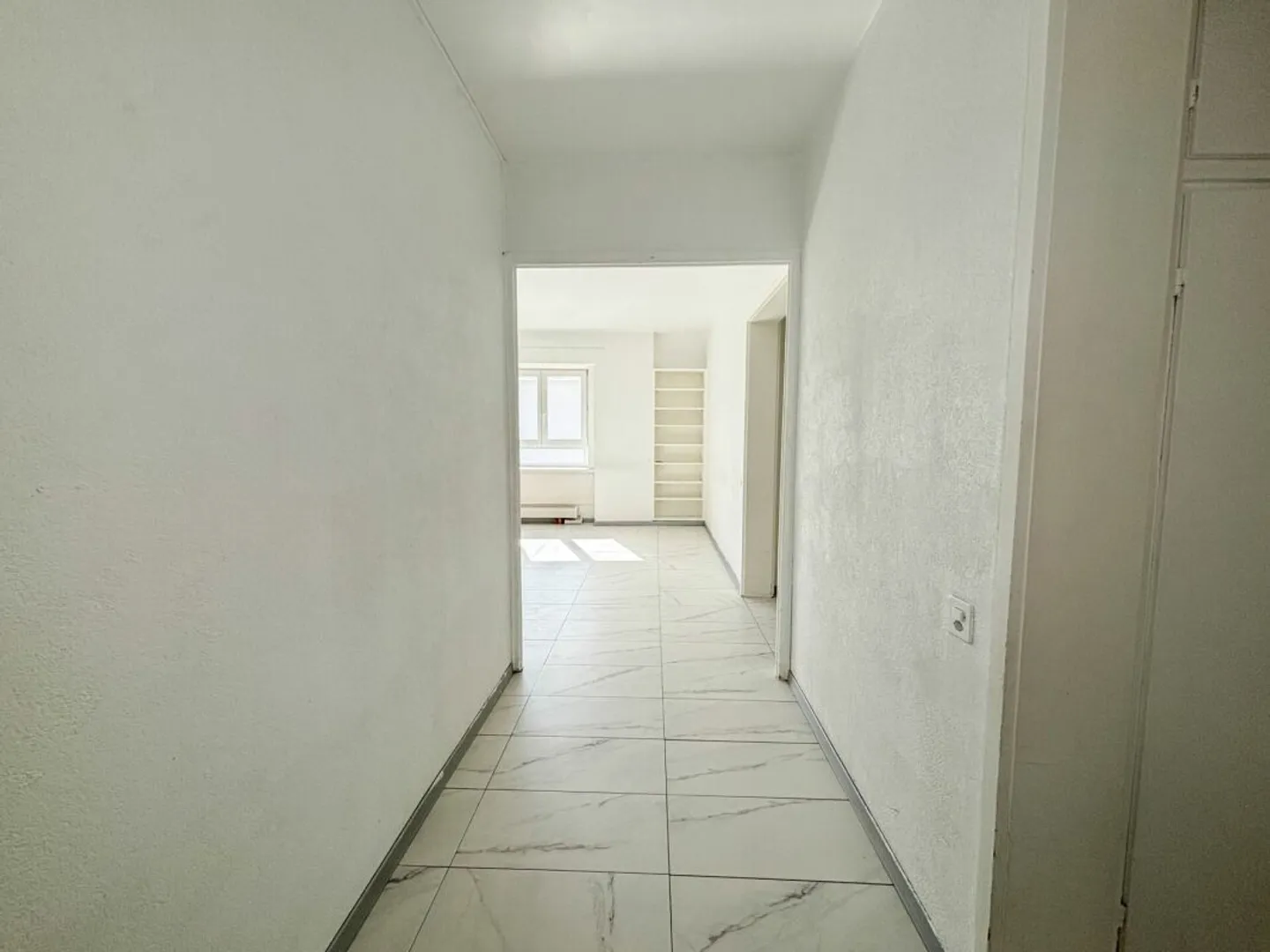 Lumineux et spacieux appartement de 5 pièces - Foto 7 von 13