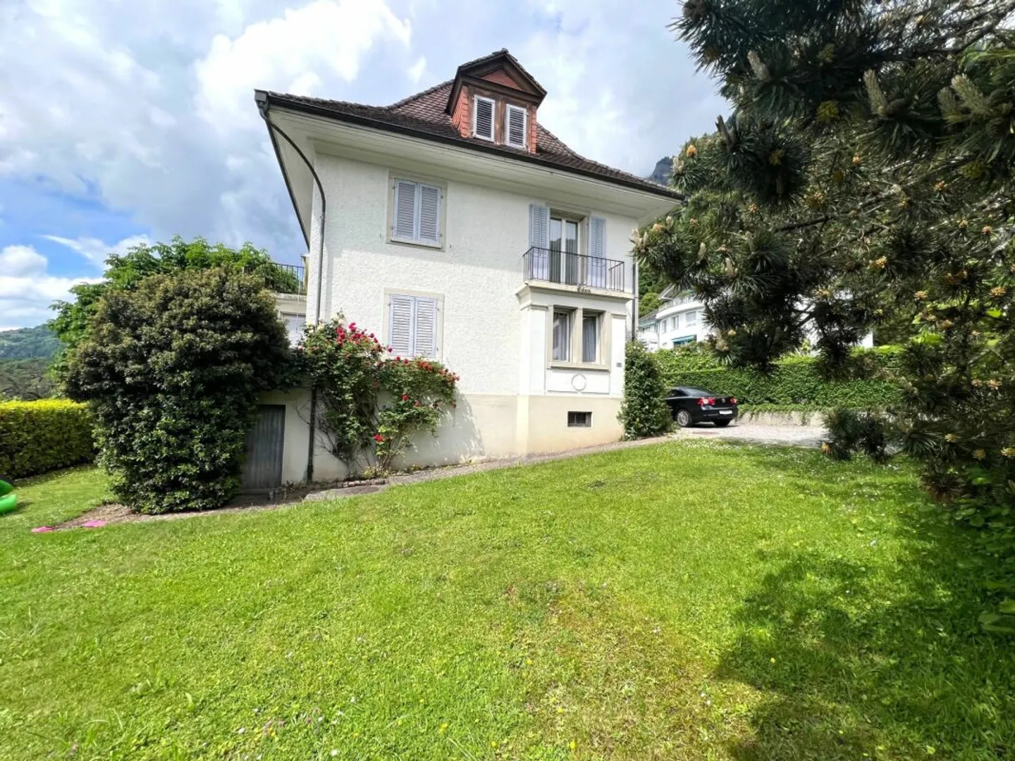 Appartement mansardé 2.5 pièces confortable au cœur de Vitznau - Photo 1 sur 13