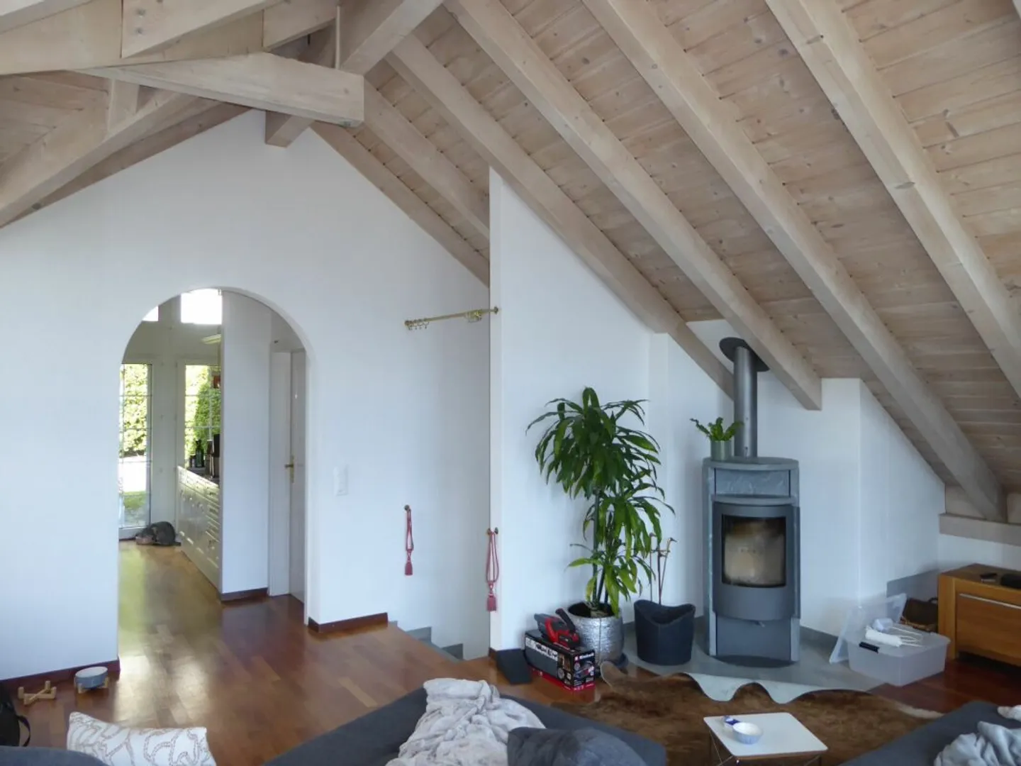 Maison individuelle de 5 1/2 pièces avec vue lointaine attrayante - Photo 4 sur 13