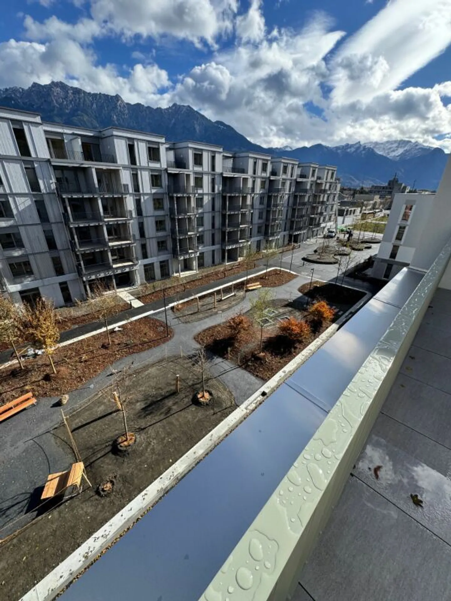 First rental: high-quality 3.5-room penthouse apartment with castle & mountain view - Photo 11 of 13