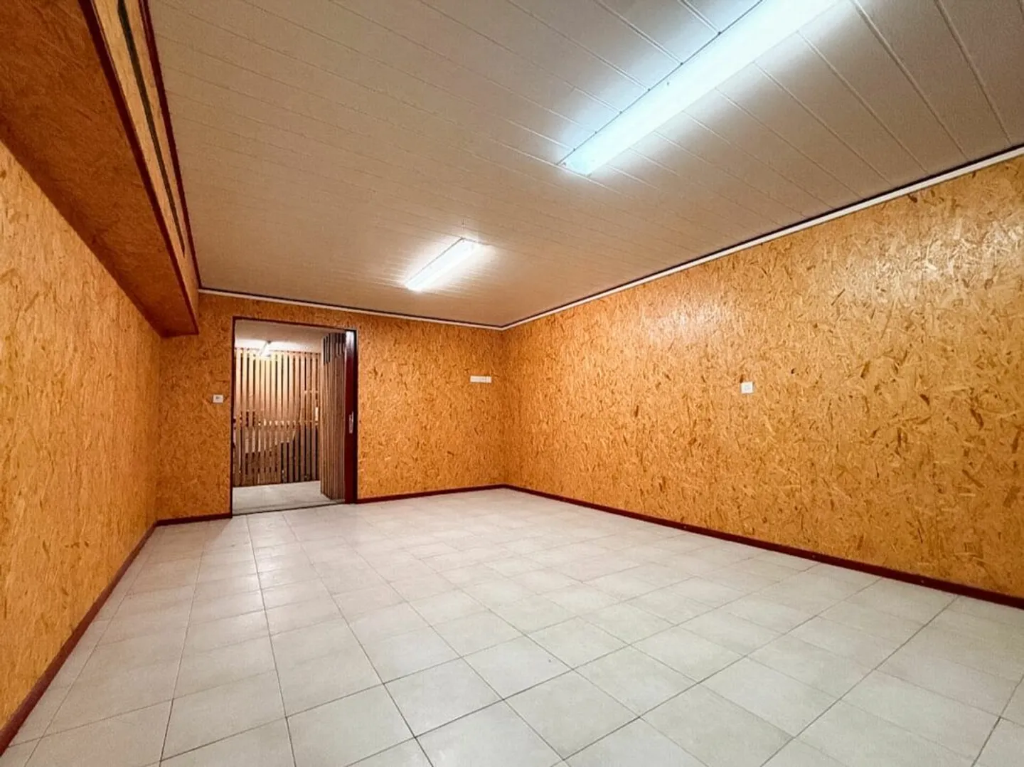 Immobile strategico con rendimento del 6% nel centro di Riddes - Foto 13 di 13