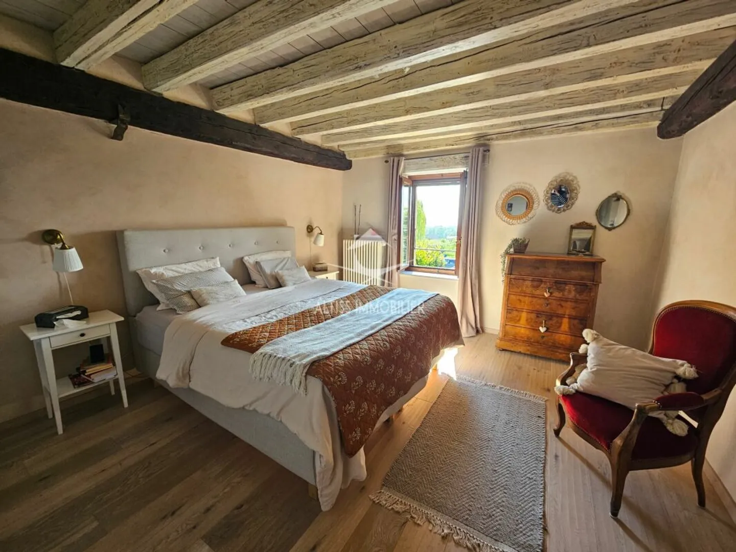 Charming fully renovated house - Photo 12 of 13