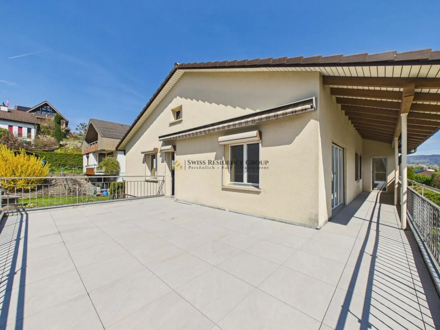 Esclusivo appartamento con terrazza di 5,5 stanze con vista sul lago e sulle montagne a Küssnacht - Foto 11 di 13