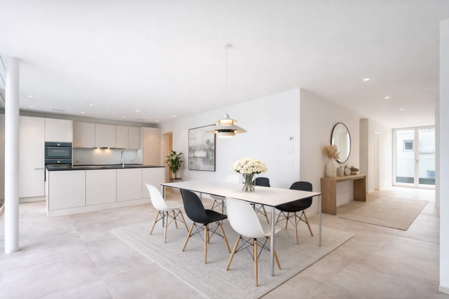 Penthouse première occupation à Wil SG. Lumière, espace et deux terrasses au plus haut niveau - Photo 3 sur 13