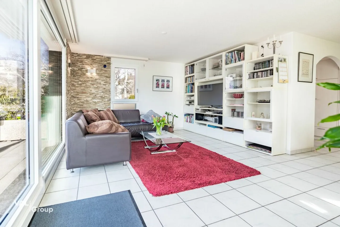 Exclusive Apartment with Terrace - Photo 3 of 13