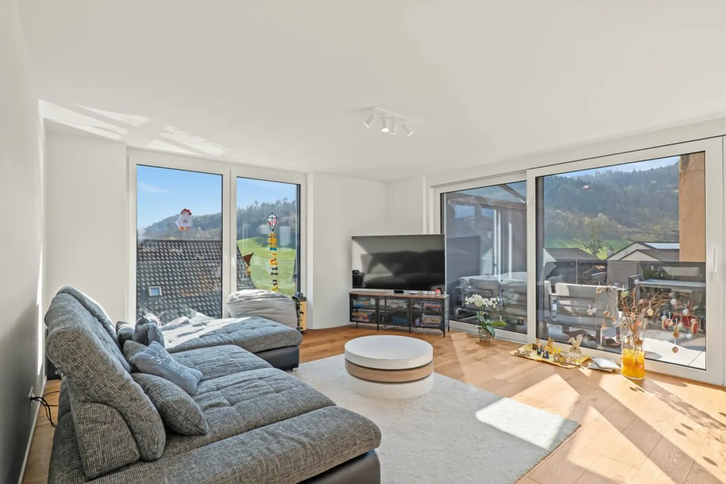 Living with a View - Your New Home in Lausen - Photo 2 of 13