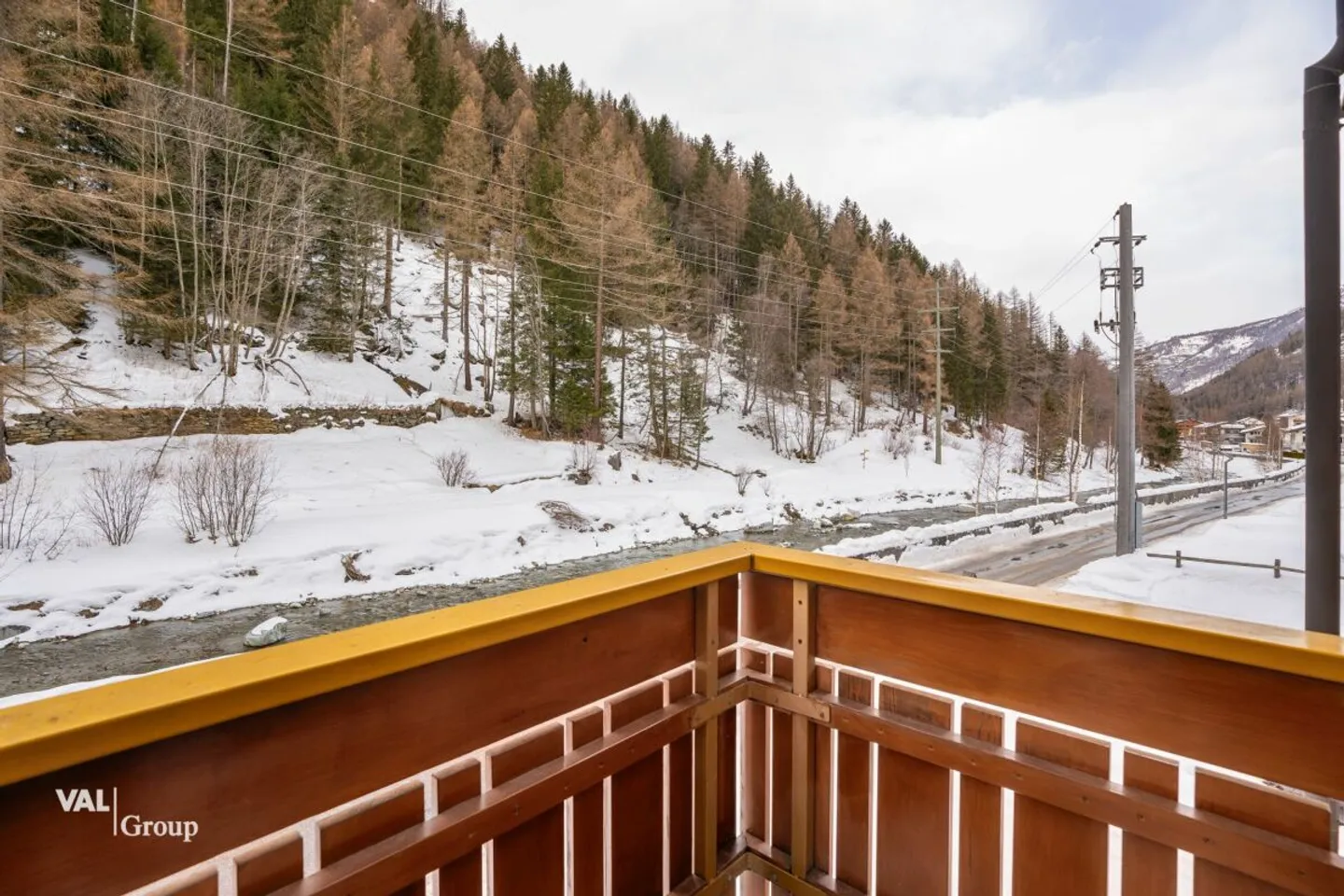 Bright apartment with mountain panorama and charm - Photo 9 of 13