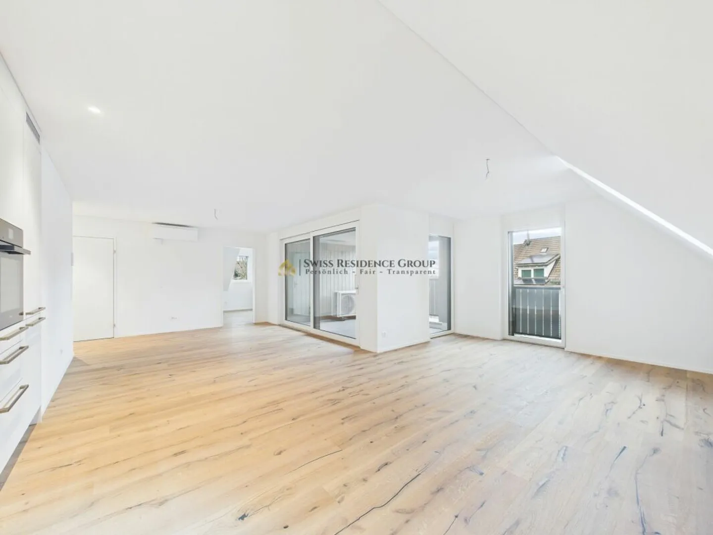 Exklusiver Erstbezug - 3.5-Zimmer-Neubauwohnung mit Loggia, Klimaanlage &amp; Premium-Ausstattung - Photo 2 of 13