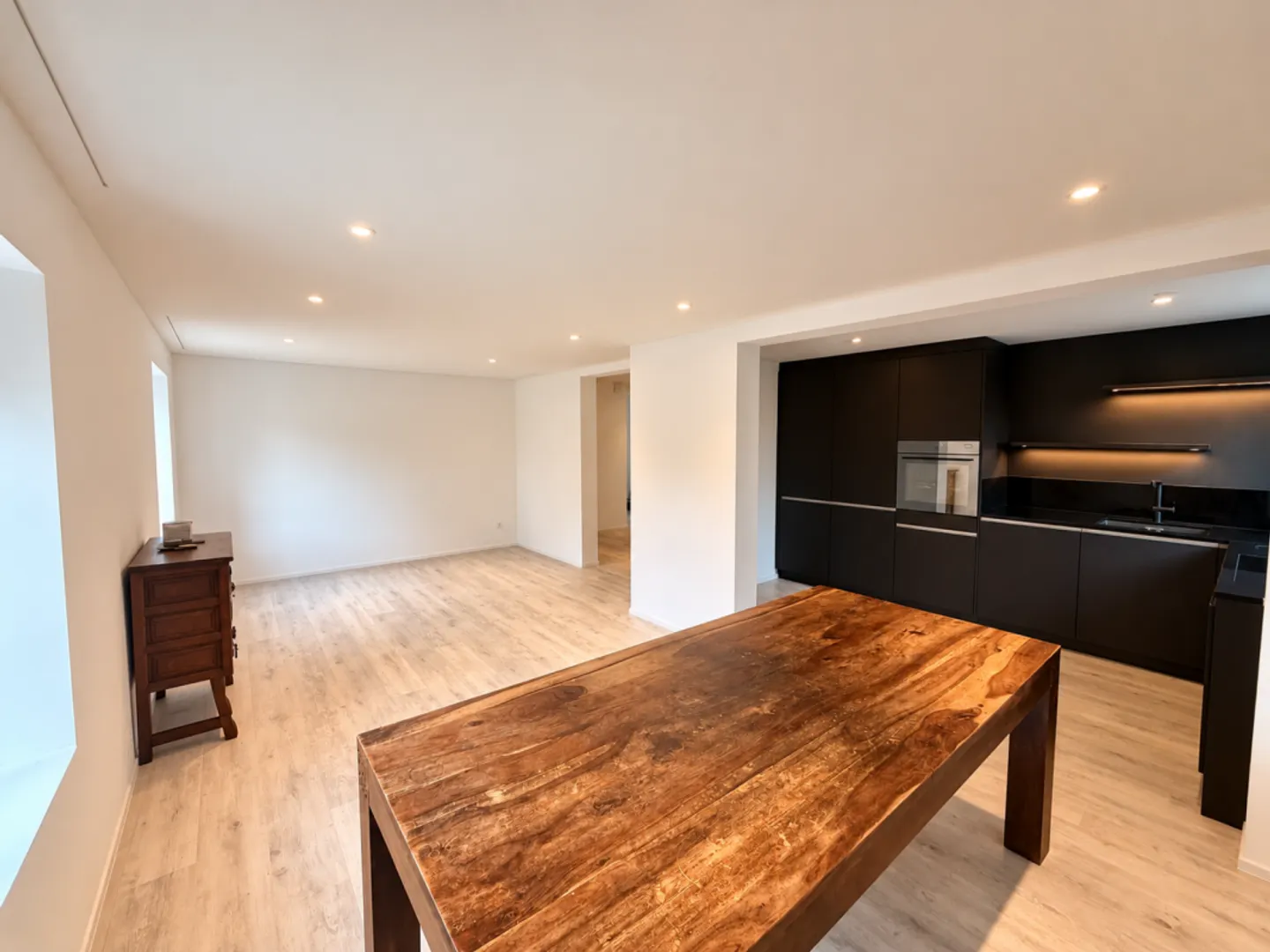 Maison individuelle rénovée avec style et confort moderne ! - Photo 2 sur 13
