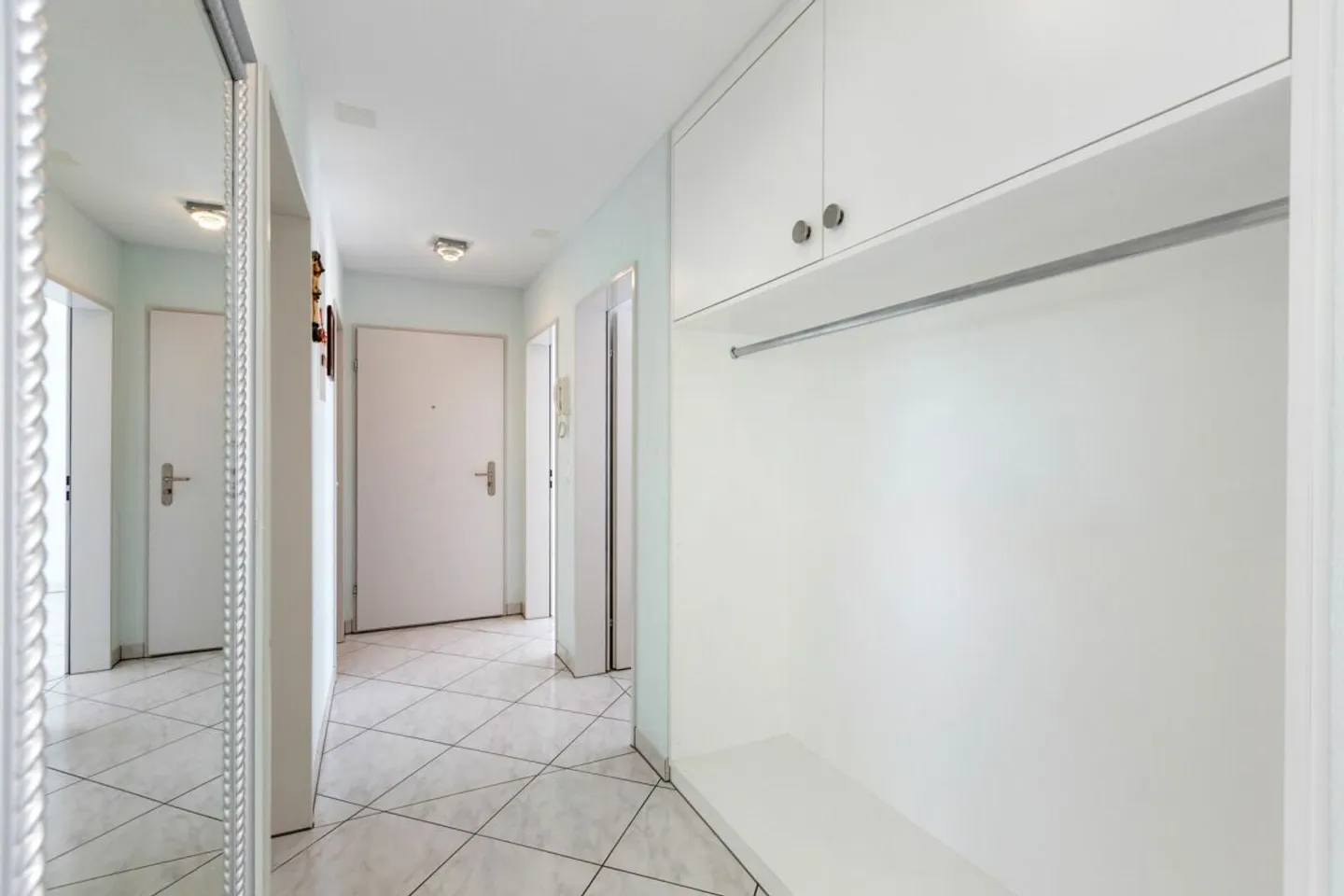 Gepflegte 3.5-Zimmerwohnung mit grossem sonnigem Balkon - Photo 6 of 11