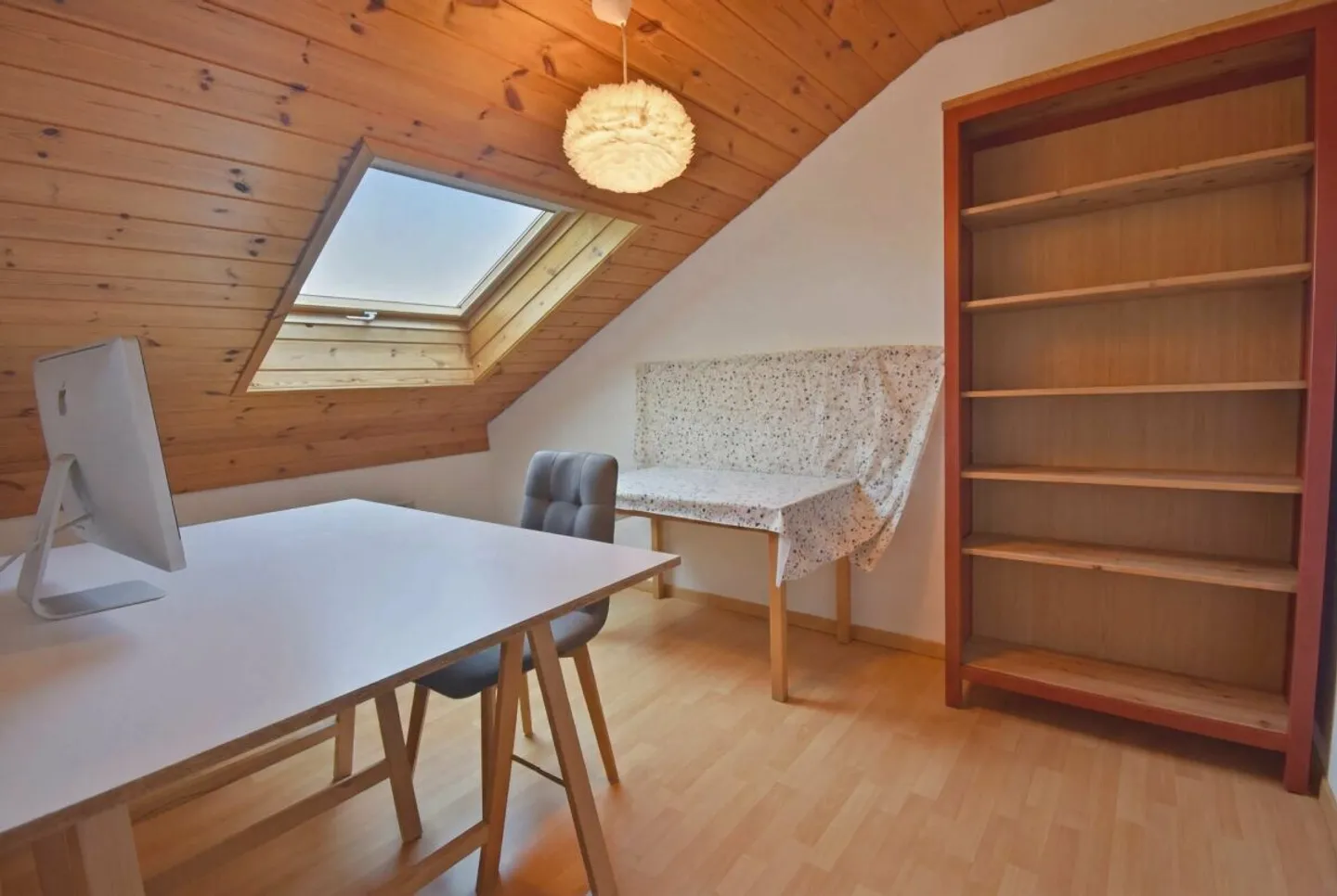 Modern 4.5-room apartment with practical additional room - Photo 7 of 11