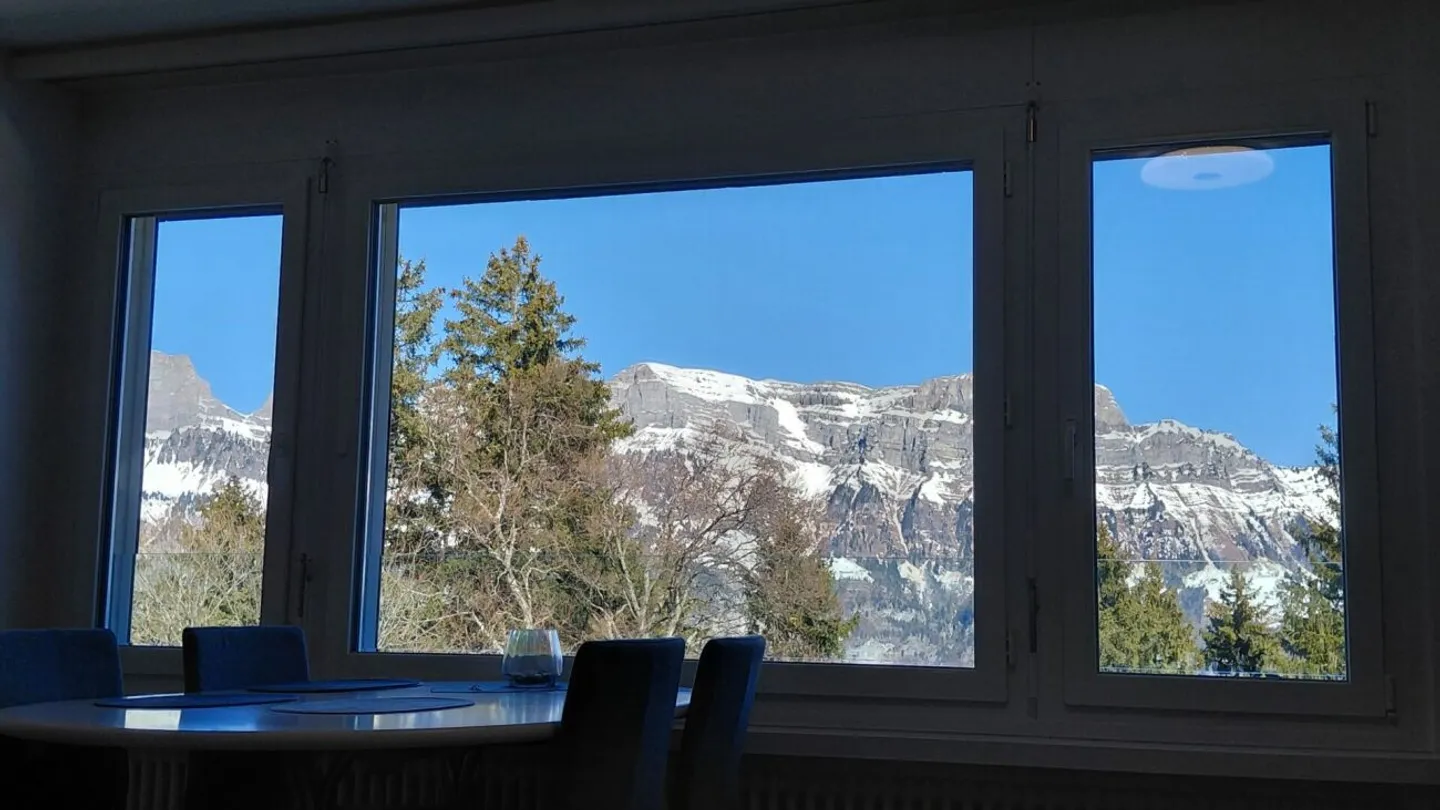 Appartamento vacanze ristrutturato di 2 1/2 locali con posto auto sotterraneo - Foto 5 di 13