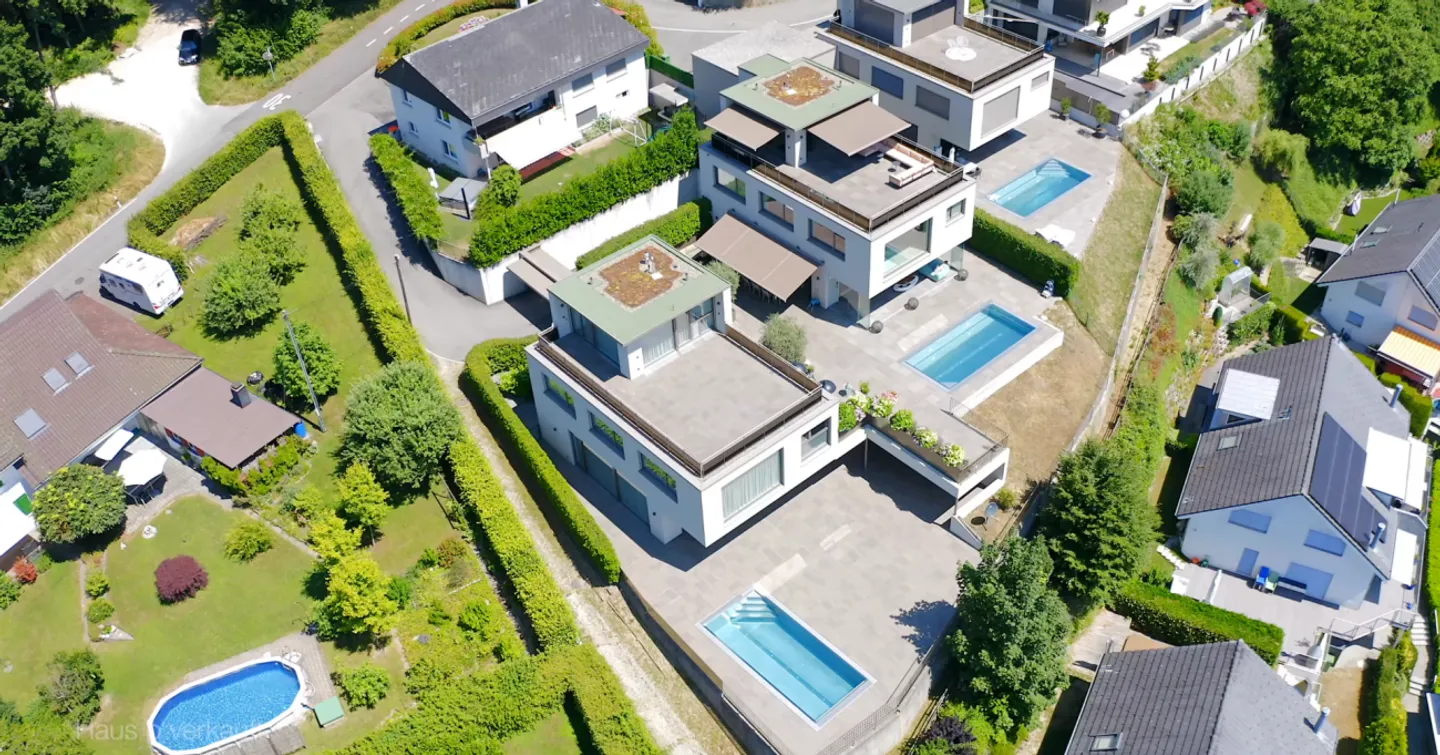Exclusive Villa - A Property of the Highest Class - Photo 13 of 13