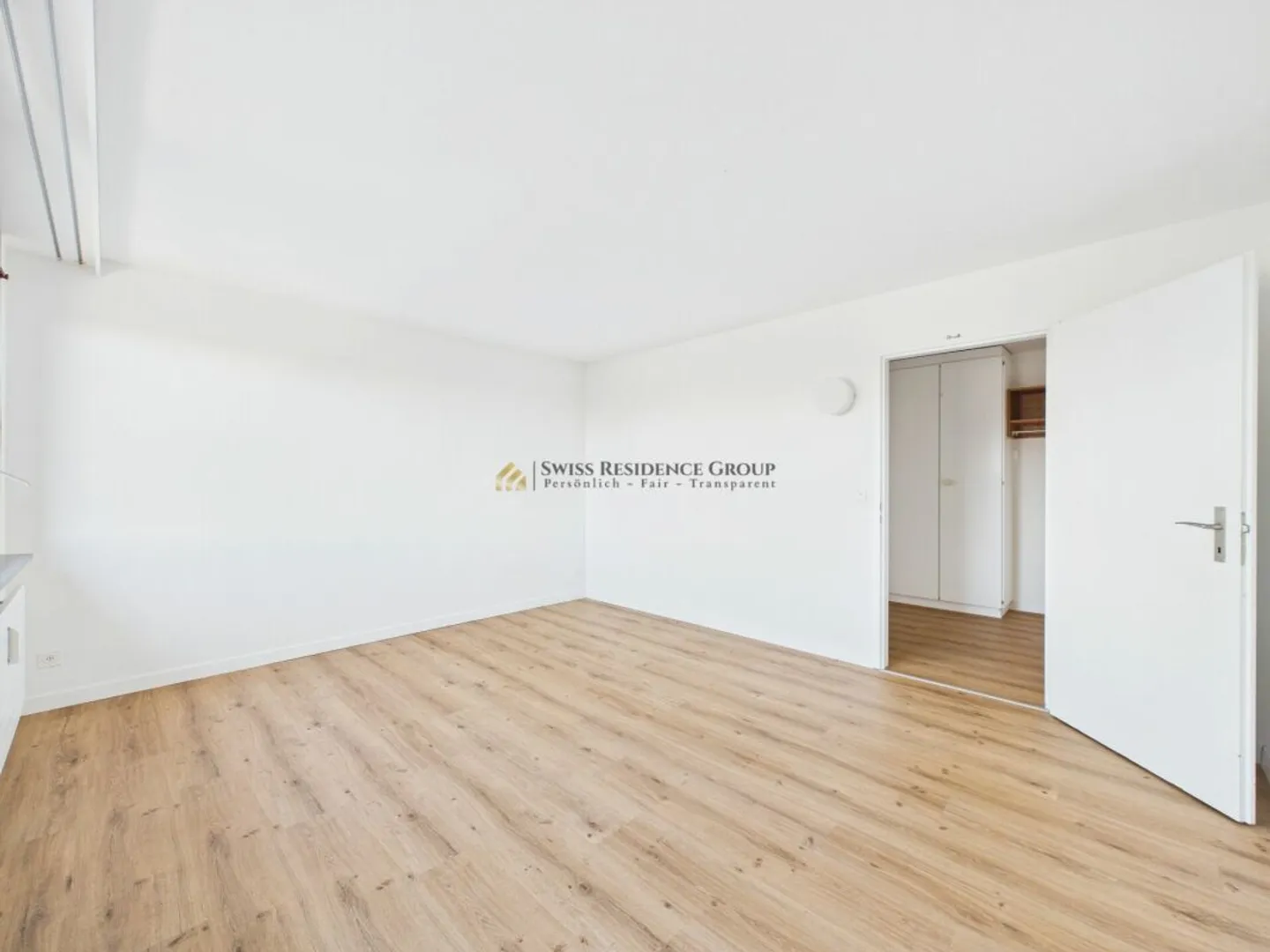 Light-flooded 4.5-room apartment with new kitchen and beautiful view - Photo 10 of 13