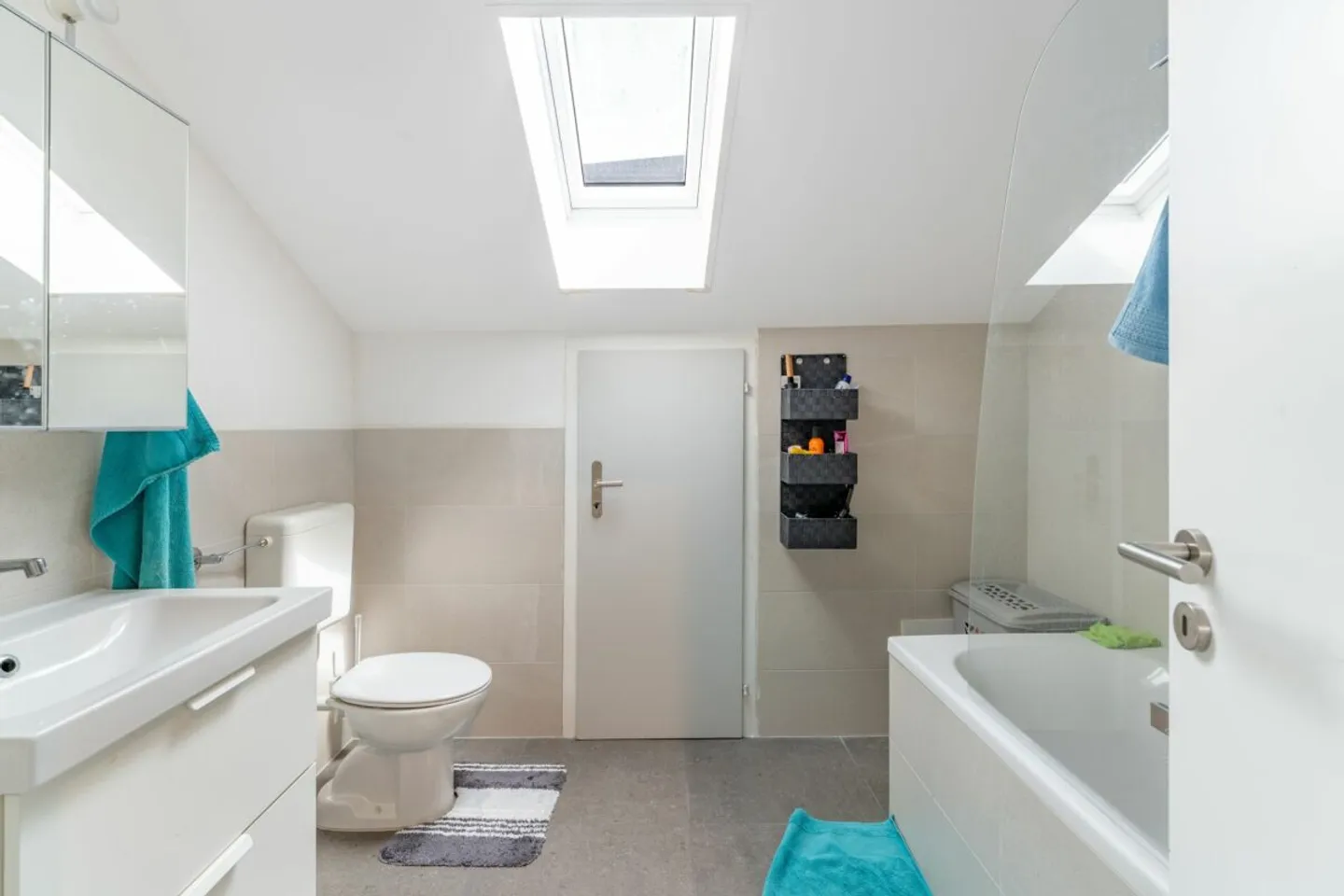 Renoviertes Einfamilienhaus mit Garten - Foto 8 von 10