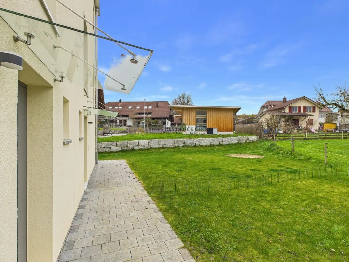 Confort de vie moderne dans la verdure - maison jumelée de haute qualité à Aeschi - Photo 10 sur 13