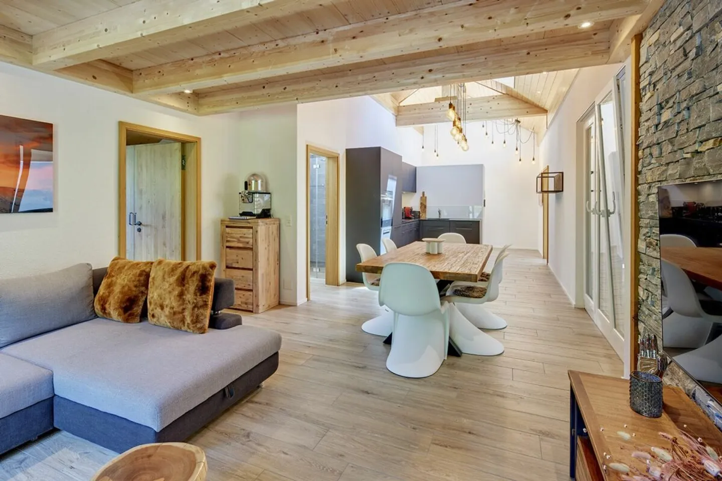 Melchtal - Penthouse in the Heart of the Swiss Mountains - Photo 1 of 13