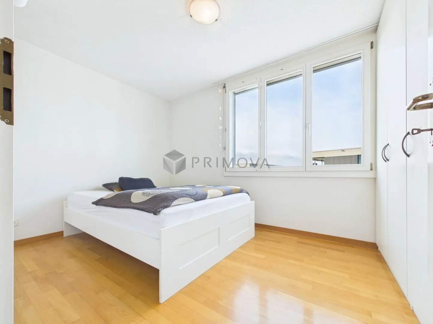 Generously living near the lake &amp; old town - 5.5 room condominium in Murten - Photo 8 of 11