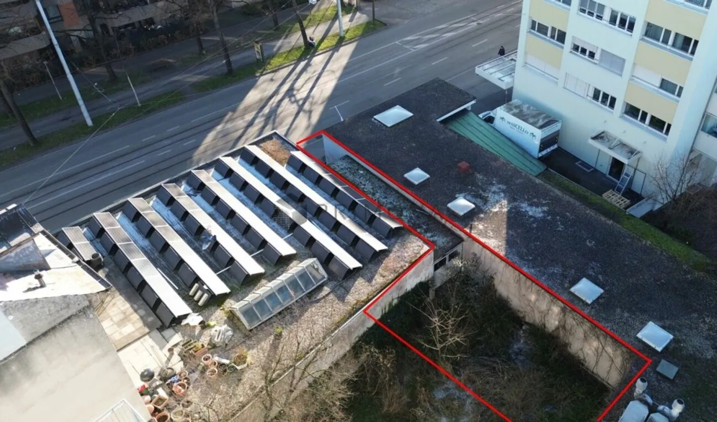 Modern residential jewel in the heart of Basel, completely renovated 3.5 room apartment directly on the Rhine - Photo 9 of 10