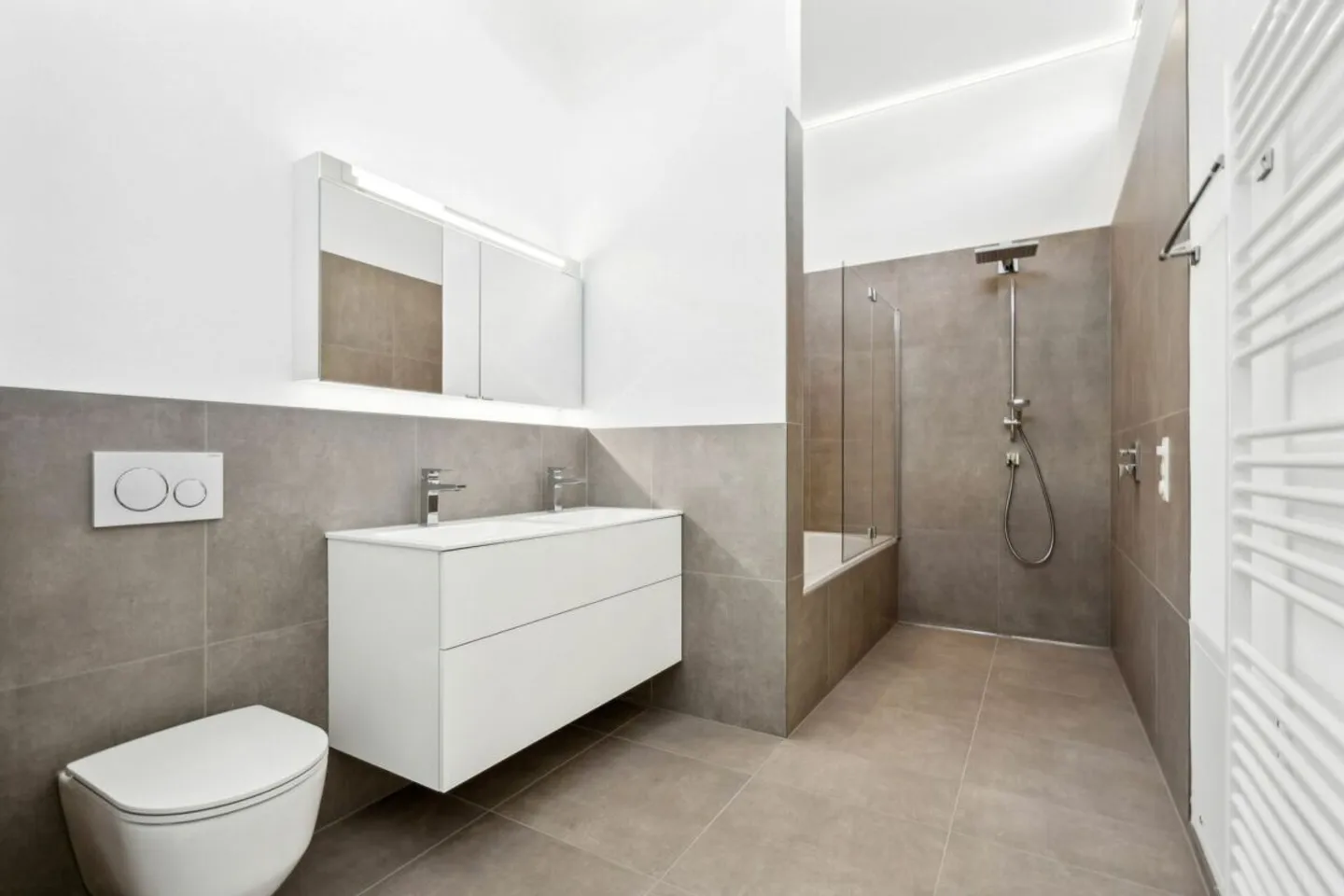 PREMIÈRE UTILISATION APRÈS RÉNOVATION COMPLÈTE DANS UN EMPLACEMENT CENTRAL À MEILEN - APPARTEMENT EN ATTIQUE PROCHE DU LAC DE ZURICH - Photo 4 sur 8