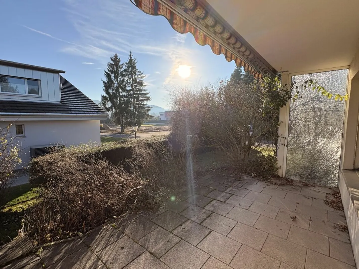 Renovationsbedürftiges Einfamilienhaus mit viel Potenzial und grossem Umschwung - Photo 7 of 13