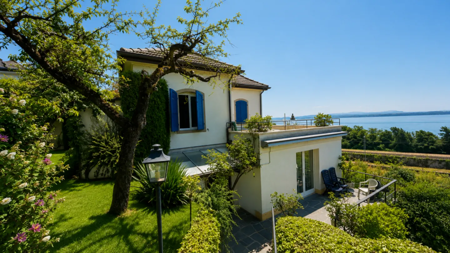 Wunderschöne individuelle Villa mit Panoramablick, 200 m vom See entfernt - Foto 4 von 13